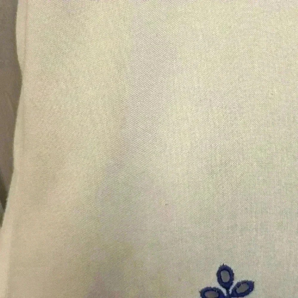 Old Navy Eyelet floral Blouse (245) - Picture 11 of 12